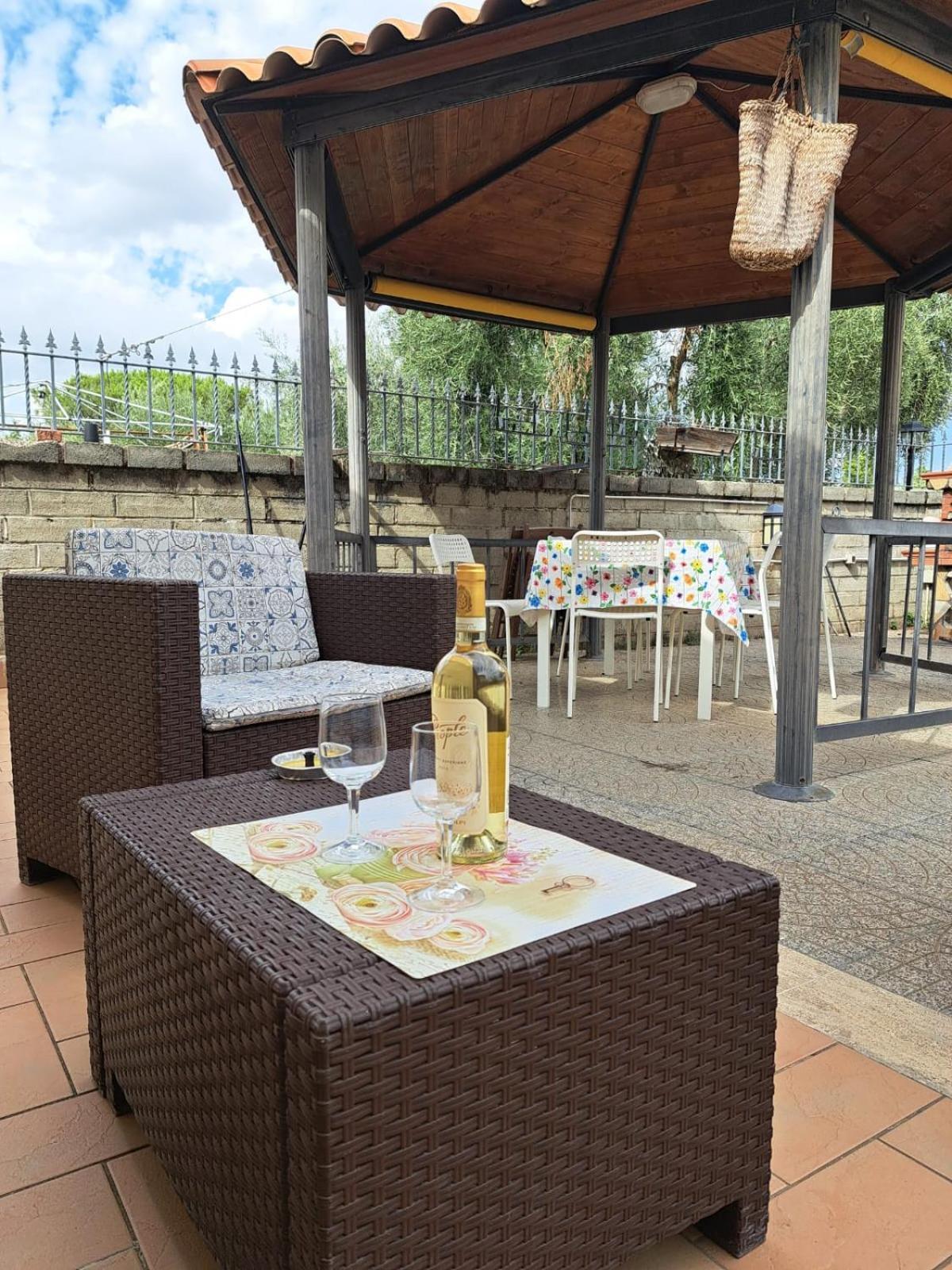 Apartment Roma Tor Vergata Con Giardino Εξωτερικό φωτογραφία