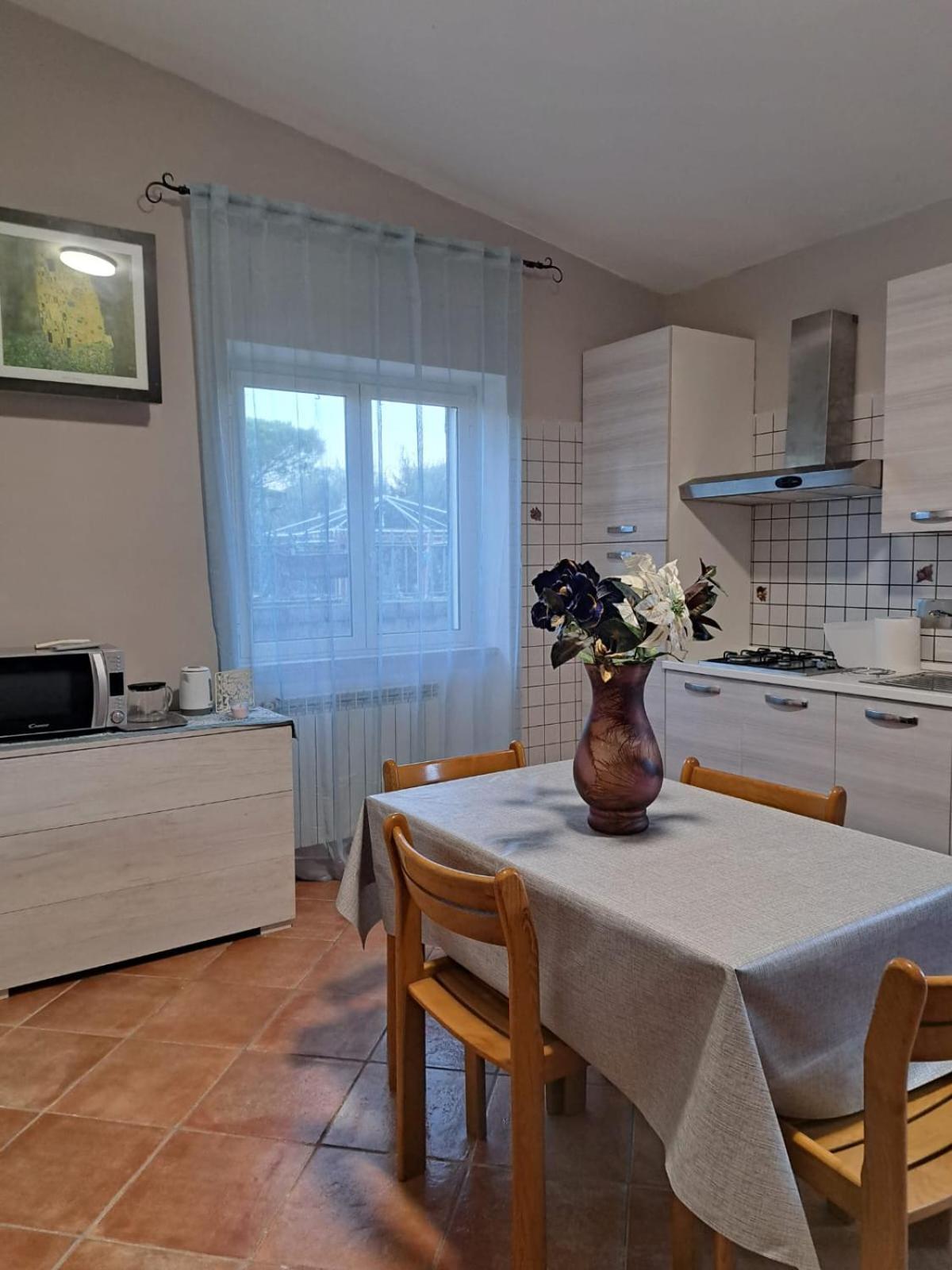 Apartment Roma Tor Vergata Con Giardino Εξωτερικό φωτογραφία